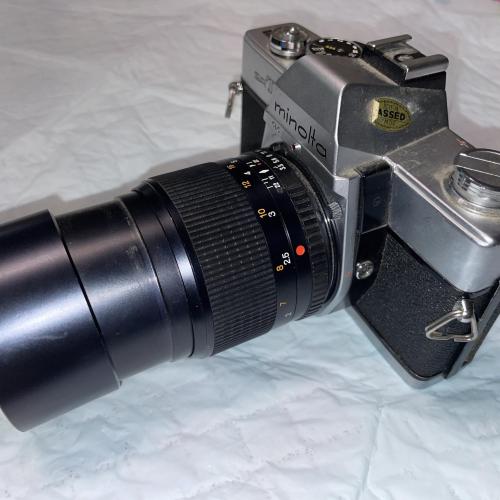 Minolta SR-T 200 Camera w/ MD Minolta Celtic 1:3.5 f=135mm Lens-Excellent Cond.