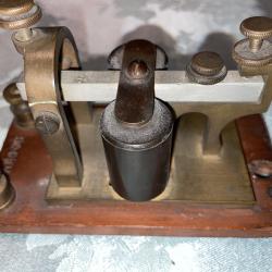 Antique Manhattan Electric Supply Co. Telegraph Sounder