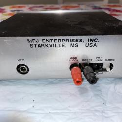 MFJ-407C Deluxe Electronic Keyer