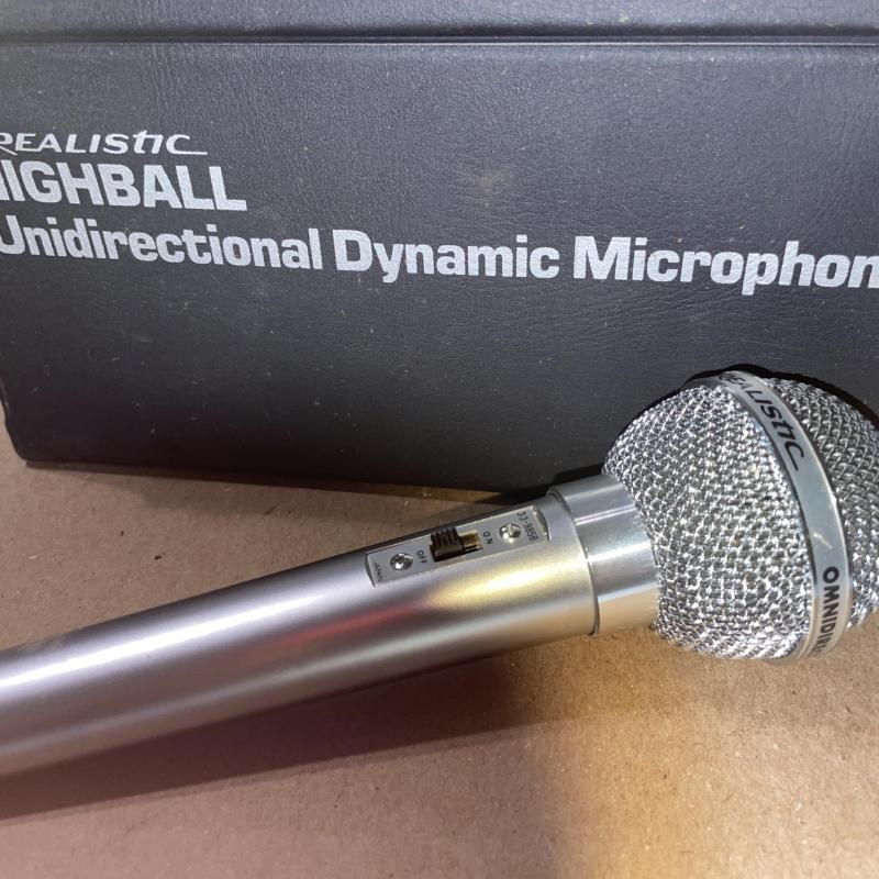 Realistic Highball 2 (Model 33-985B) Omnidirectional Dynamic Mic w/Case-Mint